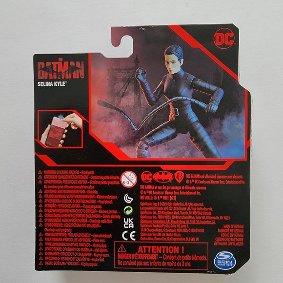 Lot of 3 The Batman figures w/ 3 acc each: The Penguin, Selina Kyle, The Batman - Picture 9 of 12